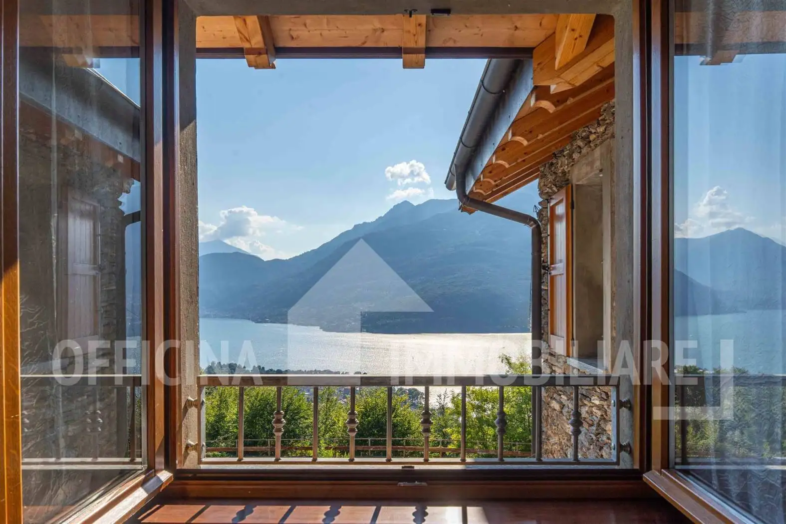 Villa in vendita a Dervio