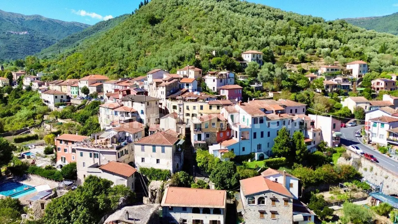 Appartamento in vendita a Prelà