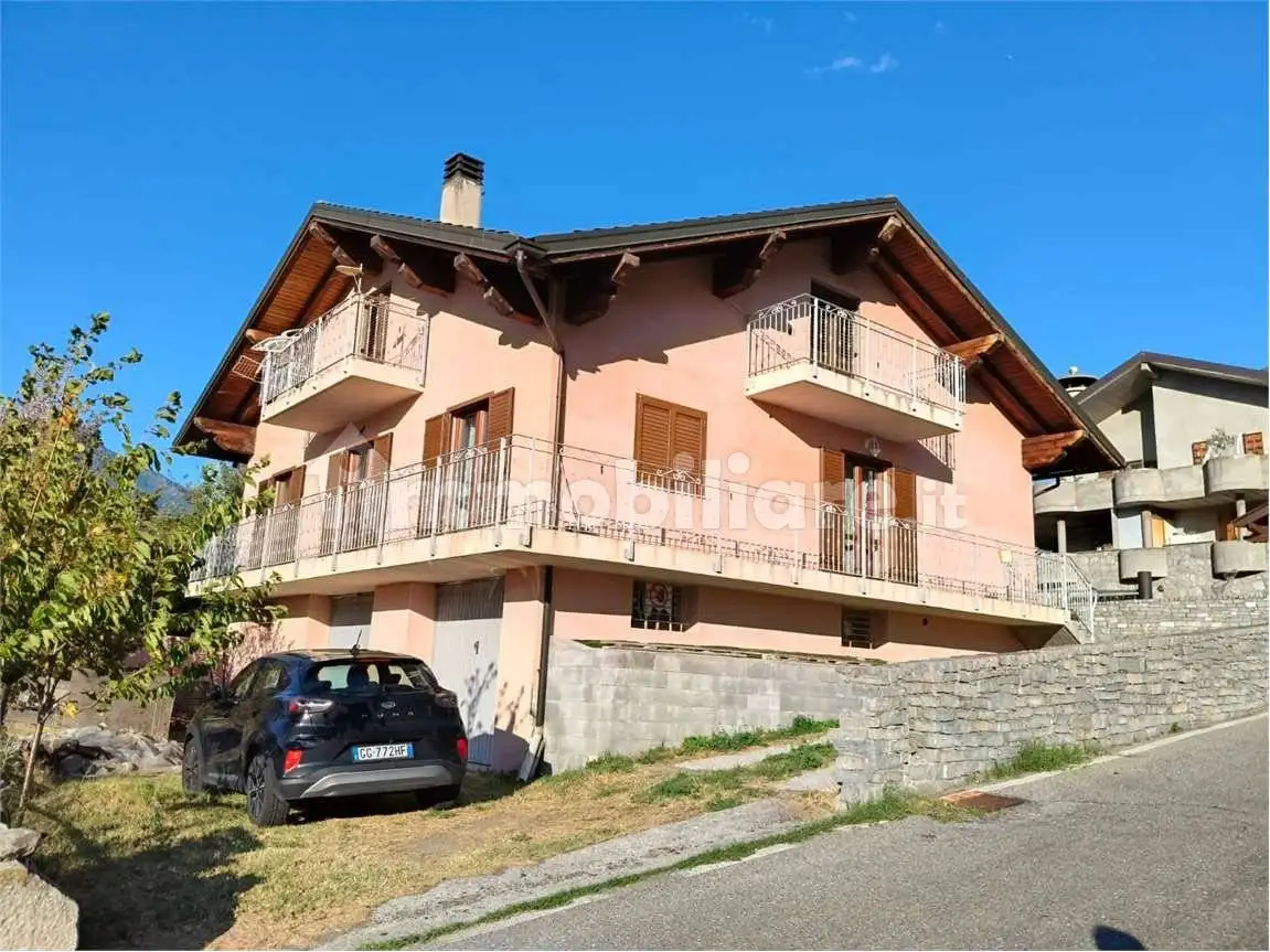 Villa in vendita a Pollein