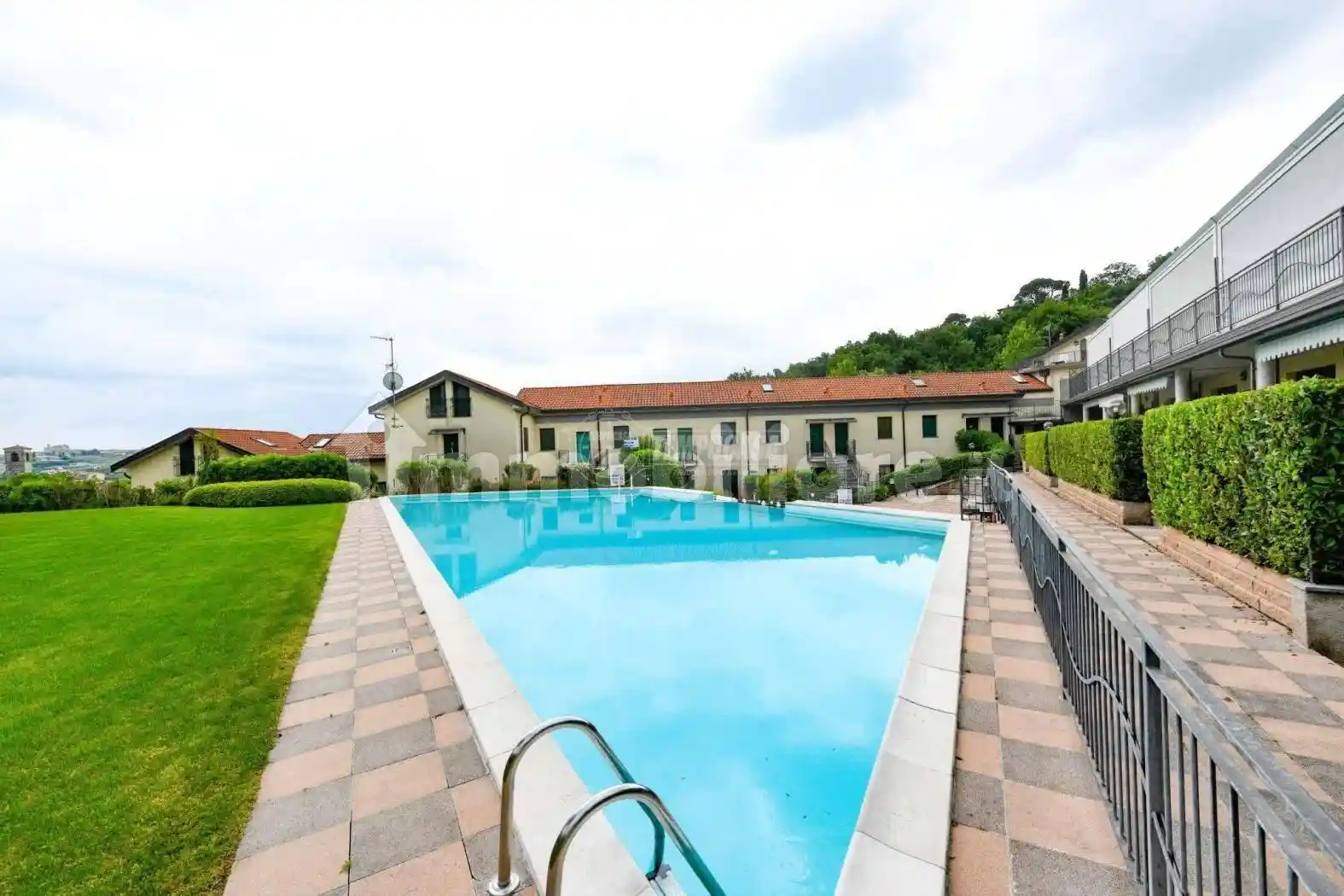 Trilocale viale Catullo 21, Pieve Vecchia, Villaggio Sanghen, Manerba del Garda - foto 3