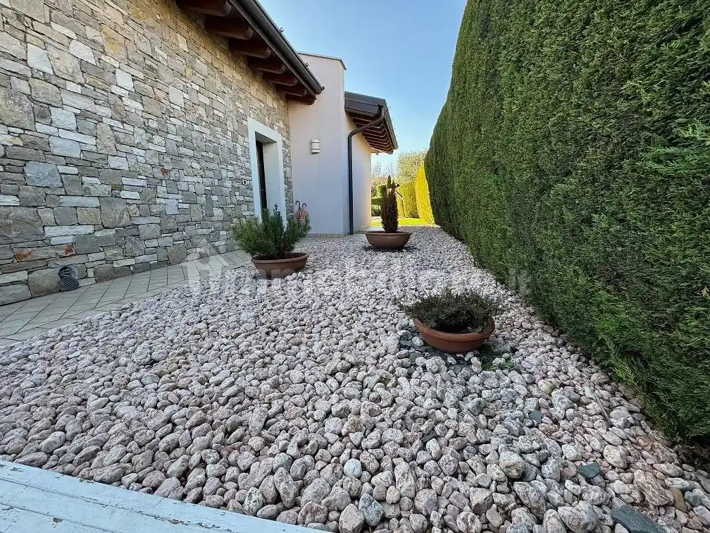 Villa unifamiliare via Rio d'Avigo 1, Pieve Vecchia, Villaggio Sanghen, Manerba del Garda - foto 3