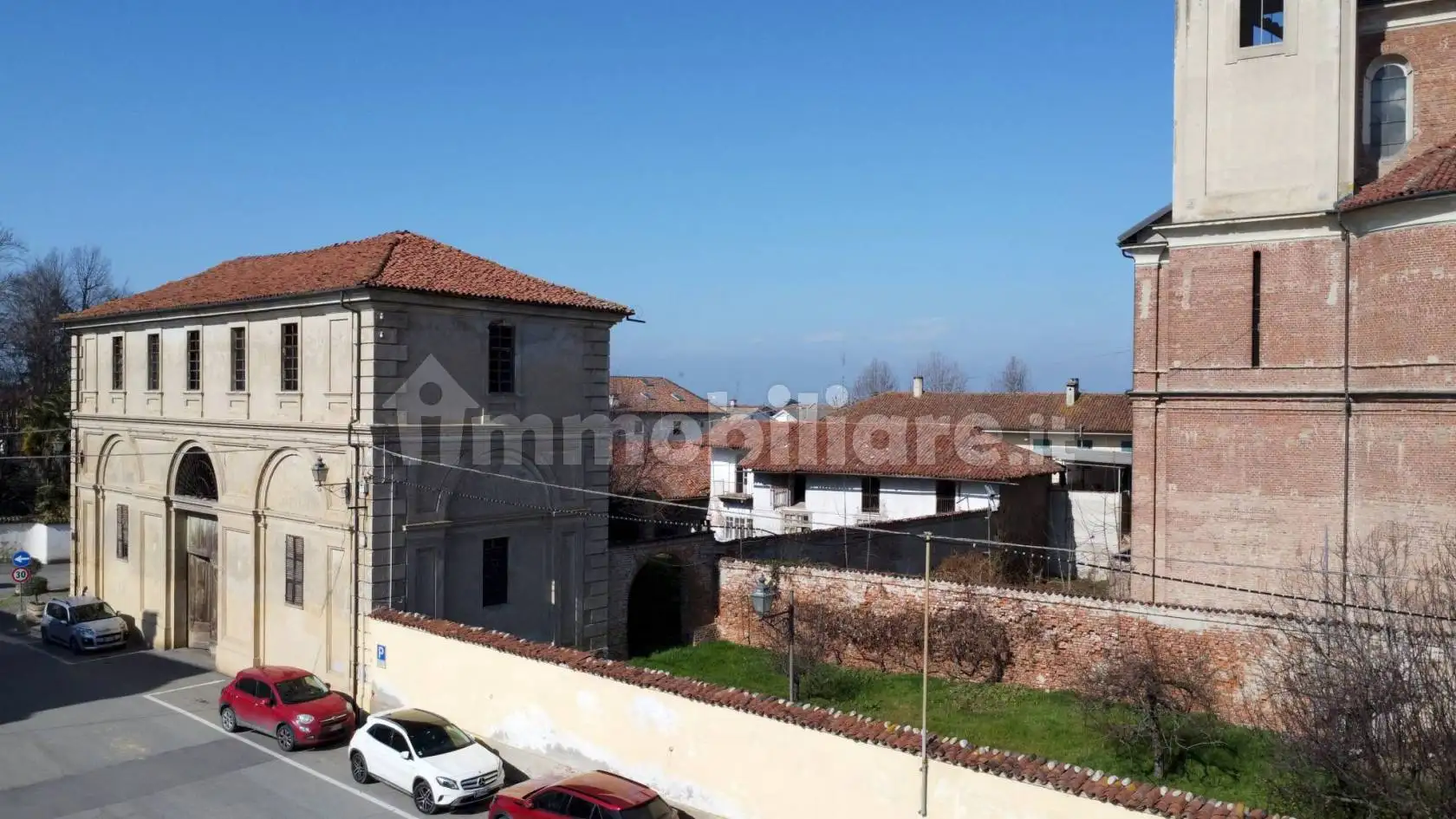 Palazzo - Edificio in vendita a Monasterolo di Savigliano