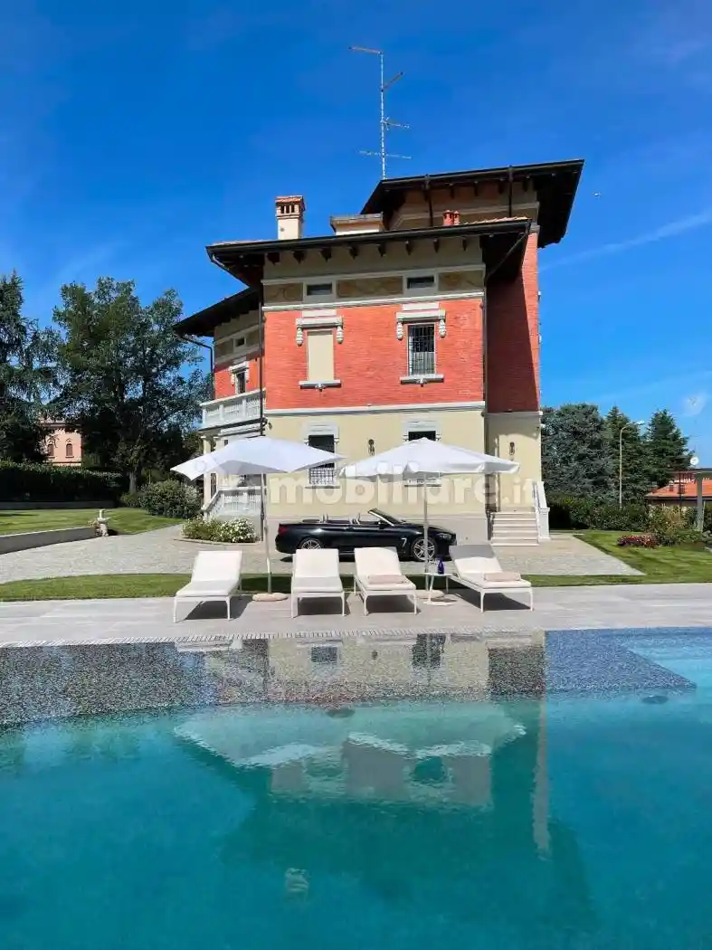 Villa in vendita a Maranello