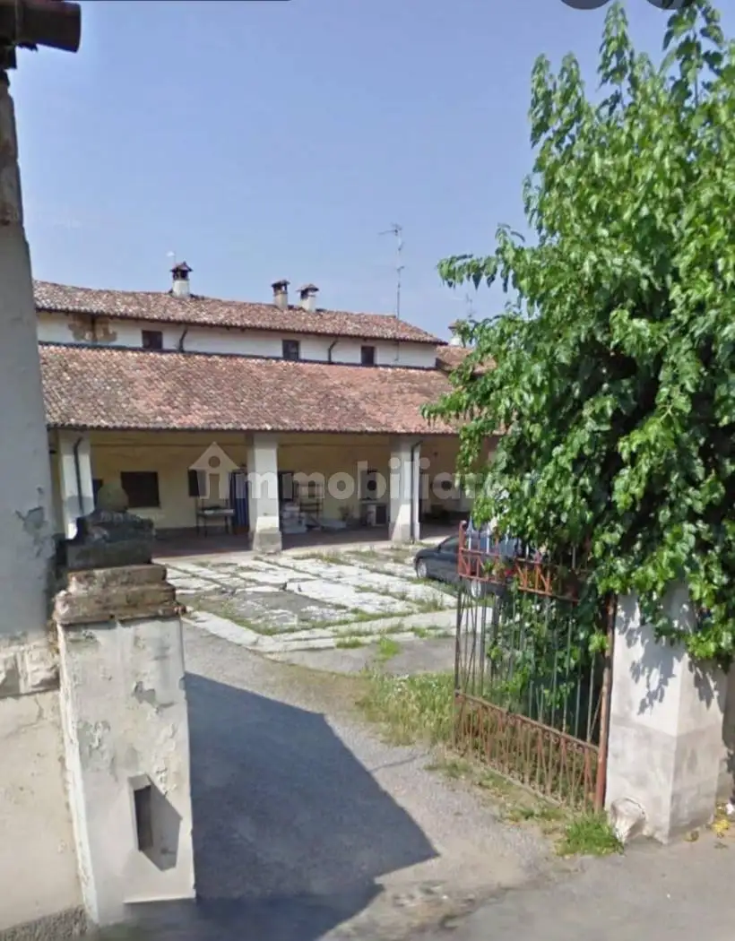 Rustico - Casale in vendita a Pianengo