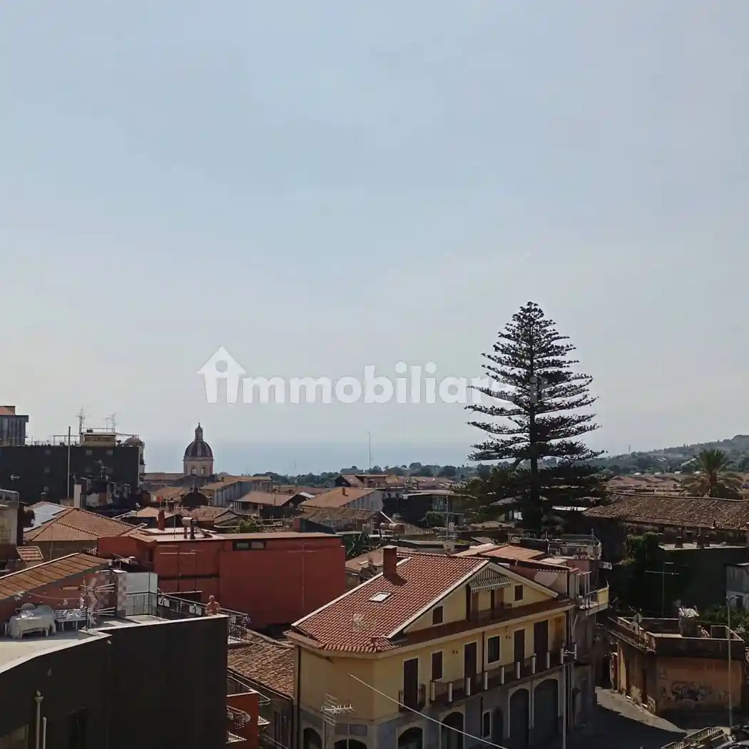 Appartamento in vendita a Aci Catena