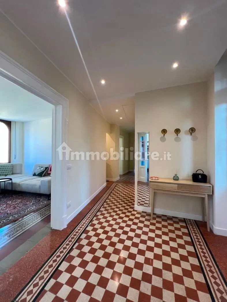 Appartamento via Ugo Ricci 3, Centro, Cantù - foto 2