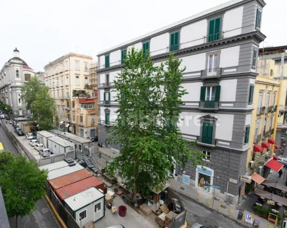 Appartamento in affitto a Napoli
