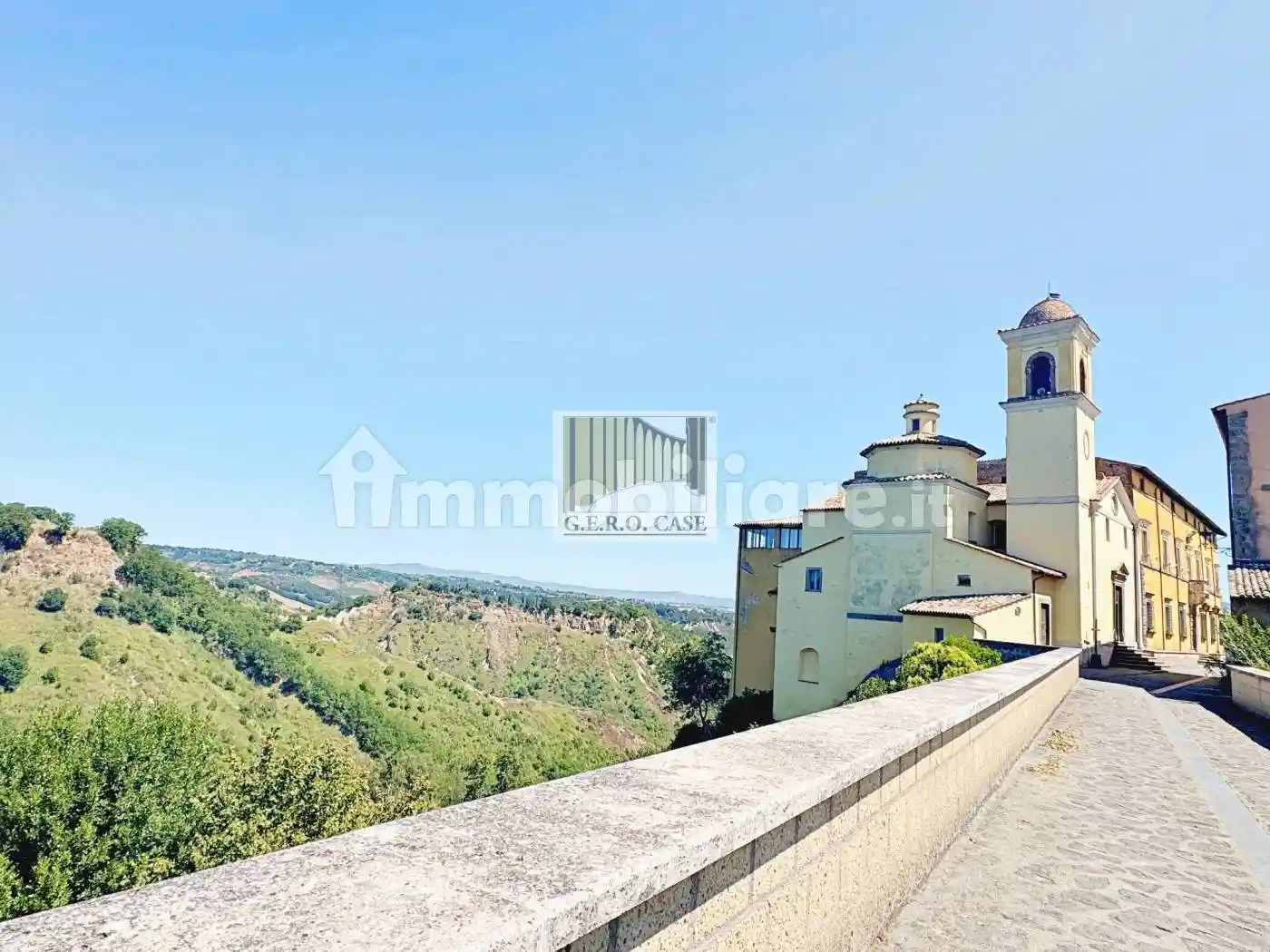 Casa indipendente in vendita a Viterbo