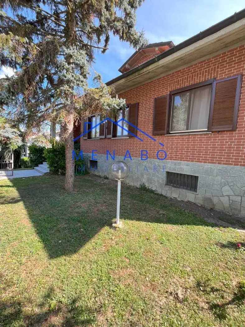 Villa unifamiliare via Martiri della Libertà, Centro, Castelletto Monferrato - foto 2