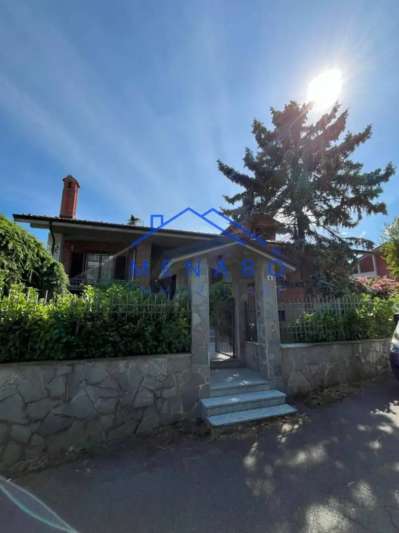 Villa unifamiliare via Martiri della Libertà, Centro, Castelletto Monferrato - foto 3