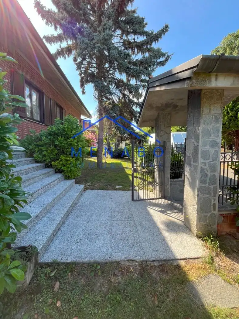 Villa unifamiliare via Martiri della Libertà, Centro, Castelletto Monferrato - foto 4