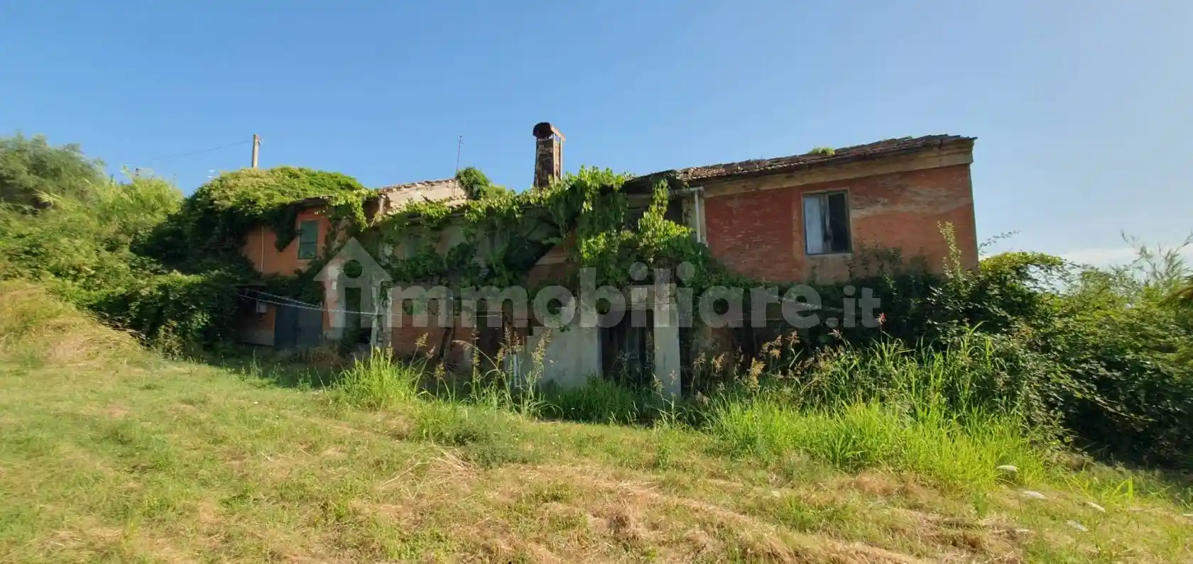 Rustico - Casale in vendita a Macerata