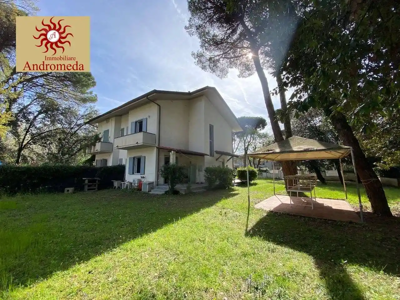 Villa bifamiliare via Antonio Canova, Vittoria Apuana, Forte dei Marmi - foto 2