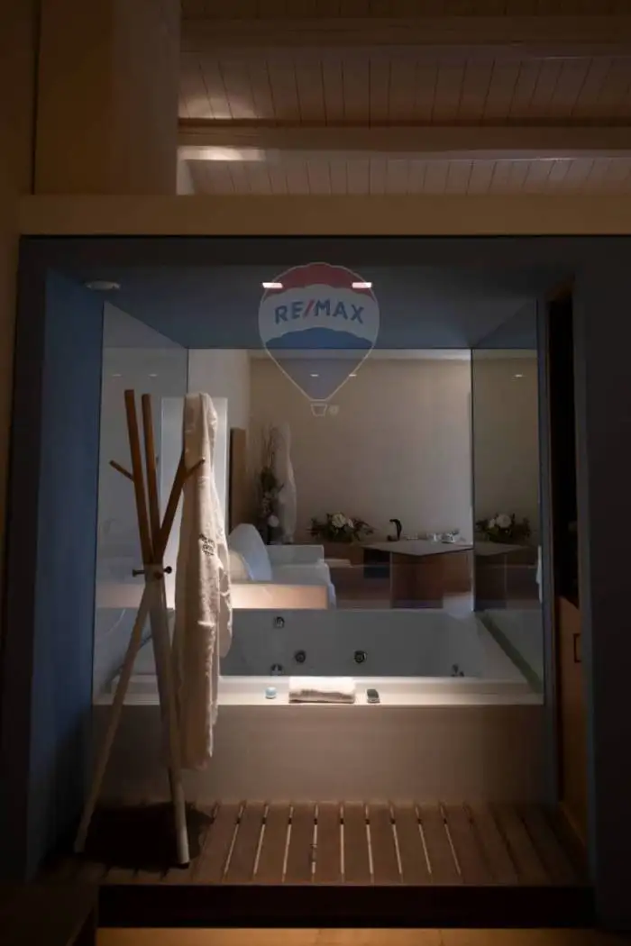 Palazzo - Edificio in vendita a Staffolo