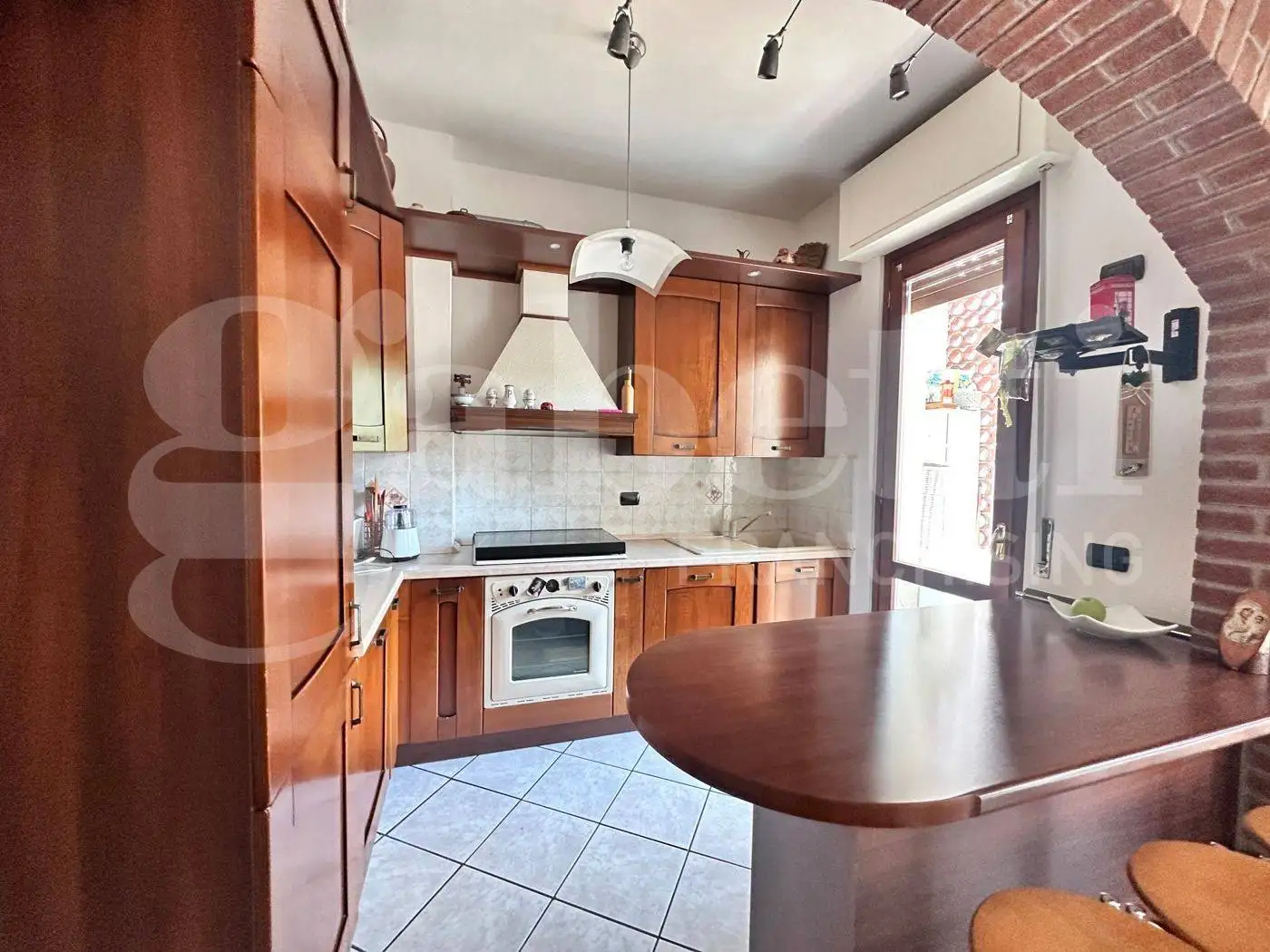 Appartamento in vendita a Barni