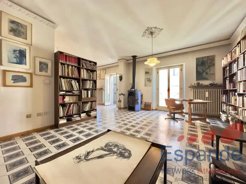 Appartamento buono stato, secondo piano, Viale Vittorio Veneto, Forlì - foto 2