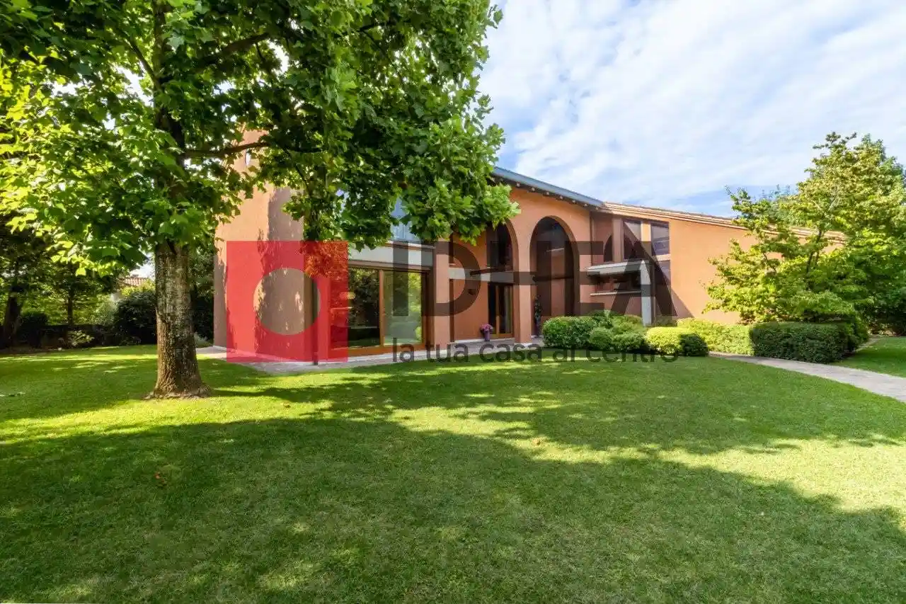 Casa indipendente in vendita a Paese