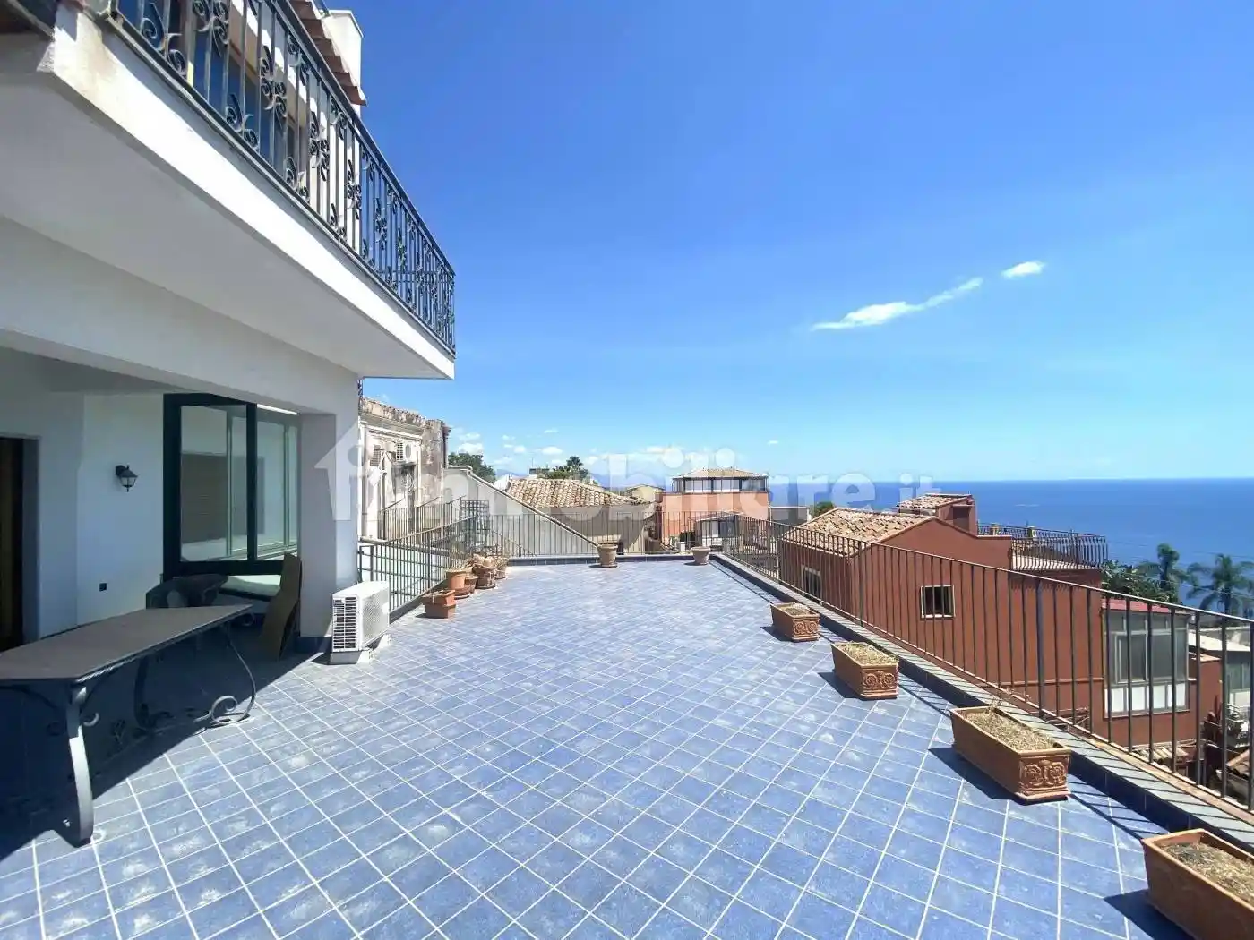 Palazzo - Edificio in vendita a Acireale