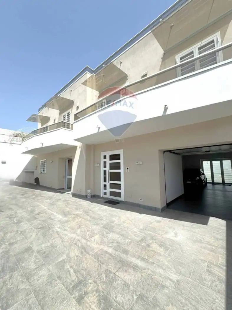 Casa indipendente in vendita a Napoli