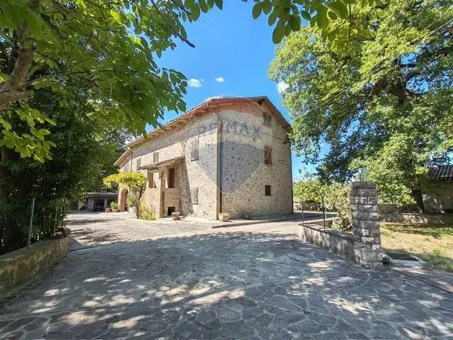 Villa in vendita a Avigliano Umbro