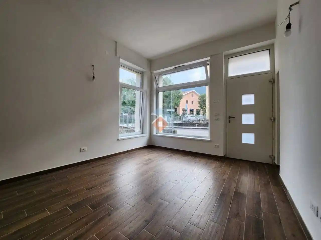 Trilocale via R. Zandonai 37, Centro, Villa Lagarina - foto 2