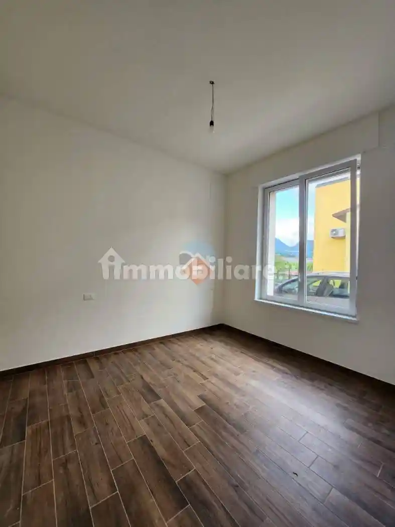 Trilocale via R. Zandonai 37, Centro, Villa Lagarina - foto 3