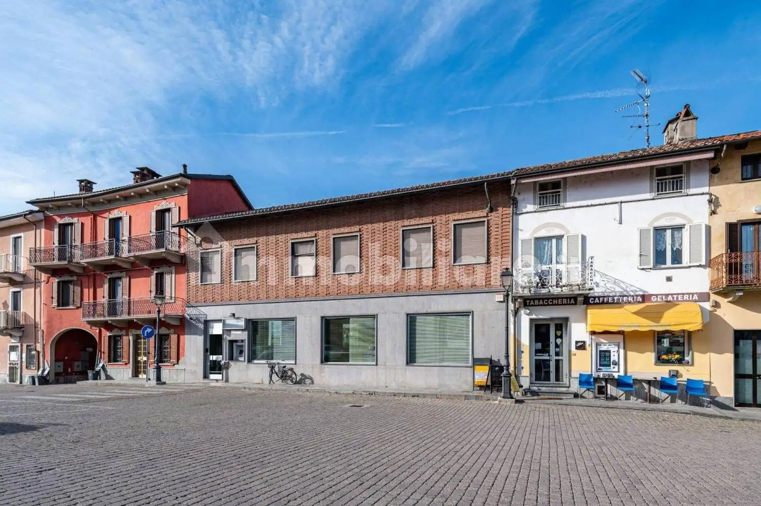 Palazzo - Edificio in vendita a Alice Castello