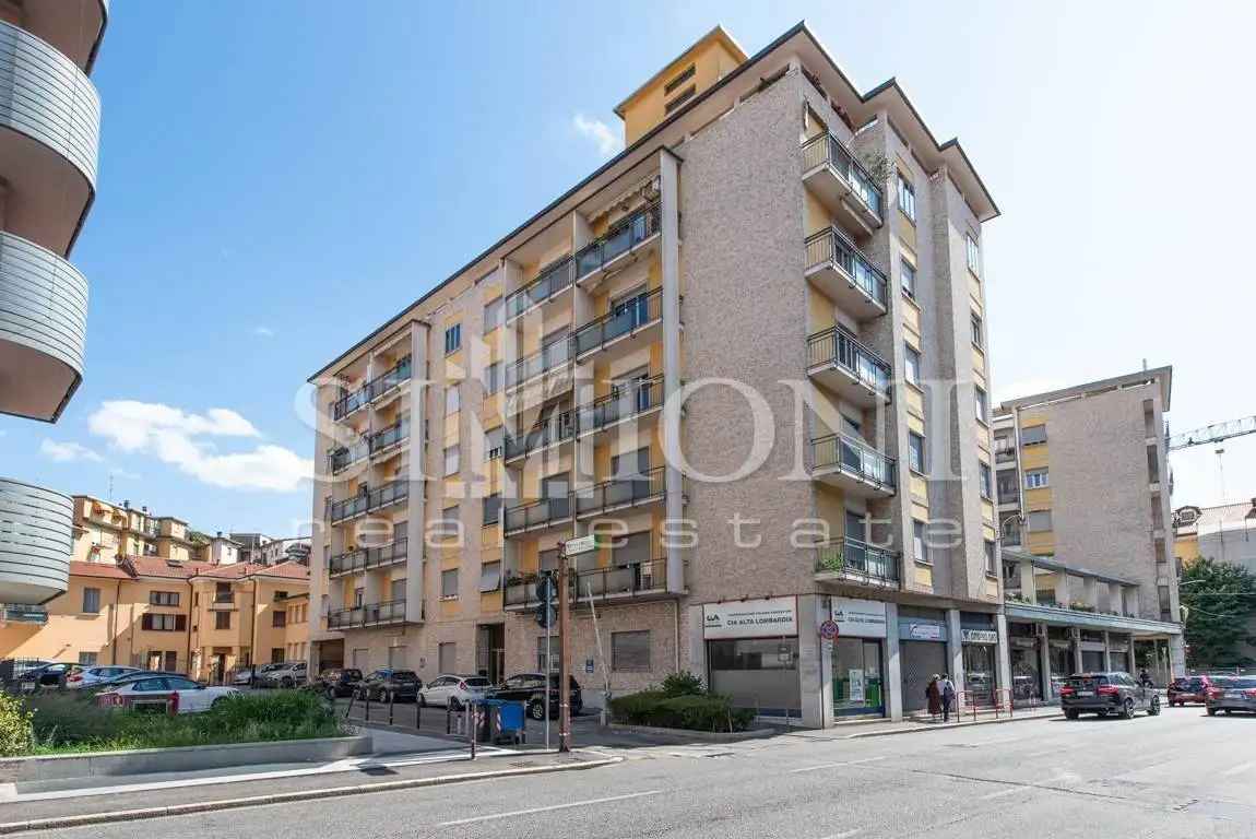 Appartamento in vendita a Varese