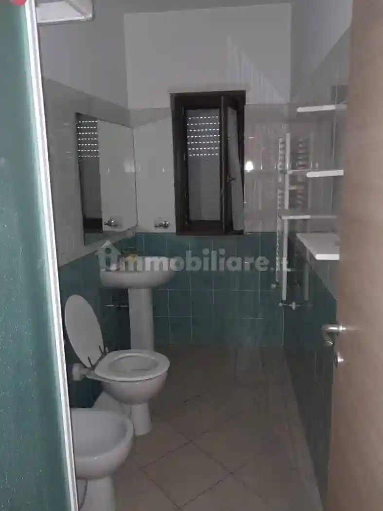 Quadrilocale via Montefiore 45, Centro, Castelnuovo di Porto - foto 4