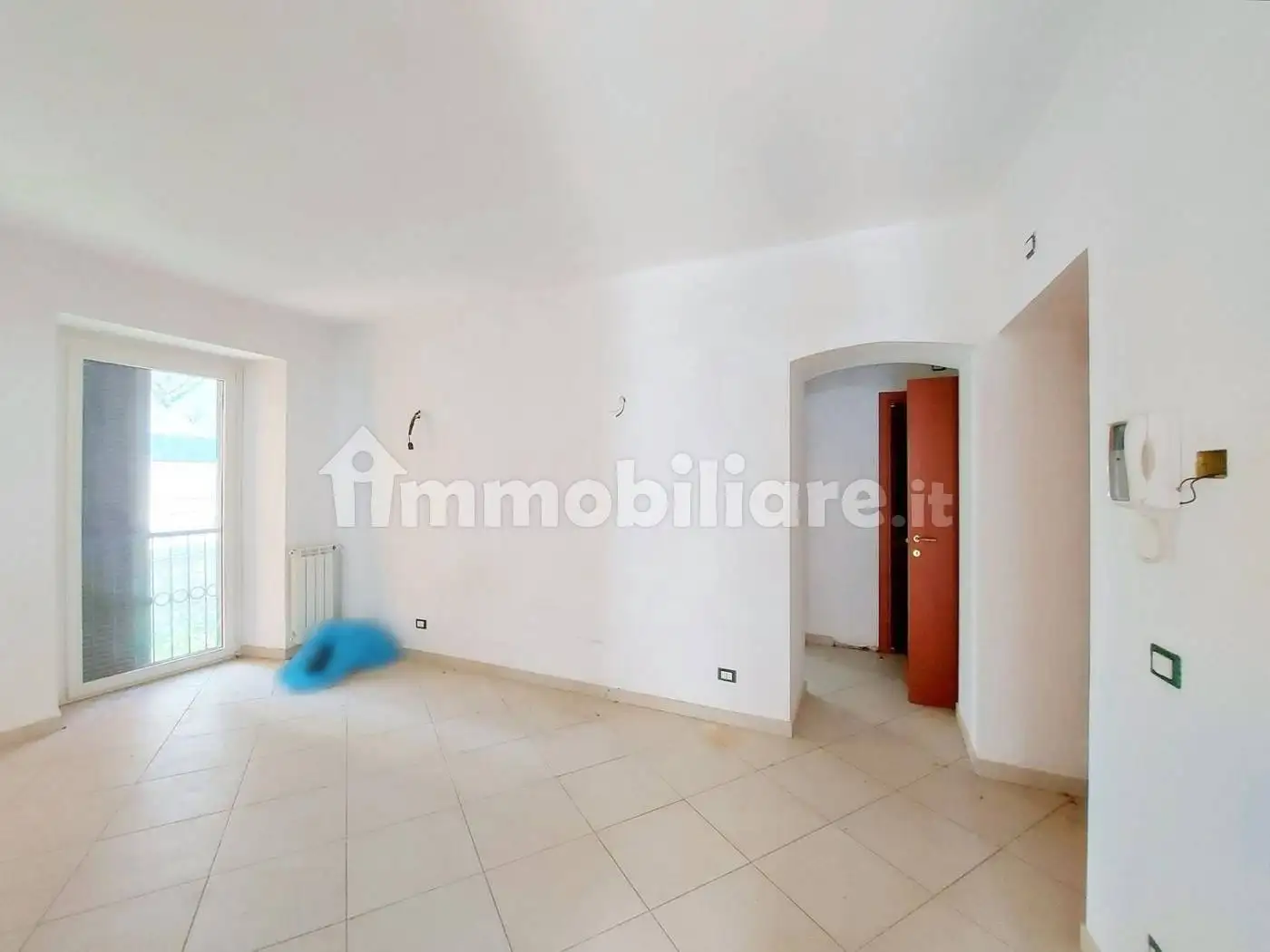 Quadrilocale piazza Garibaldi,   4, Centro, Borzonasca - foto 3