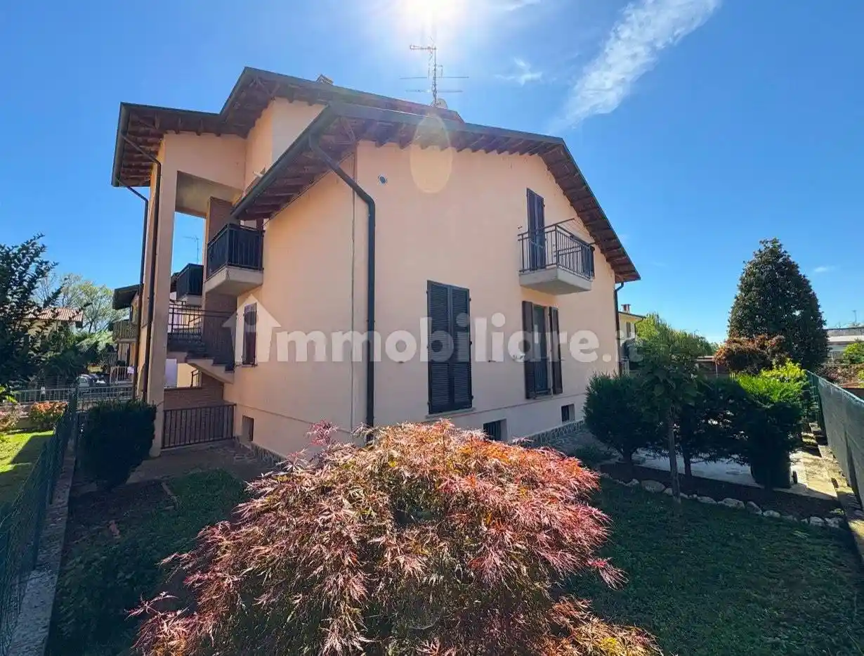 Casa indipendente in vendita a Sannazzaro de' Burgondi