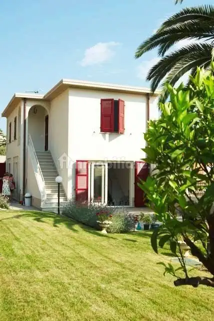 Villa in vendita a Bordighera