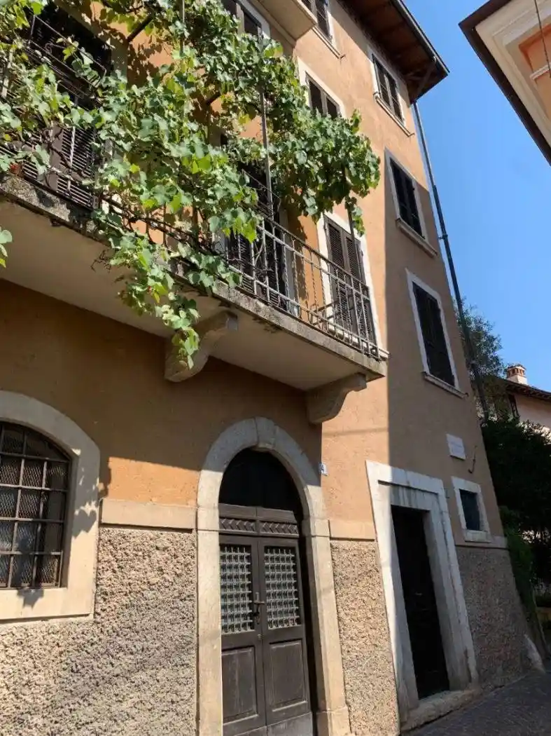 Villa in vendita a Gardone Riviera