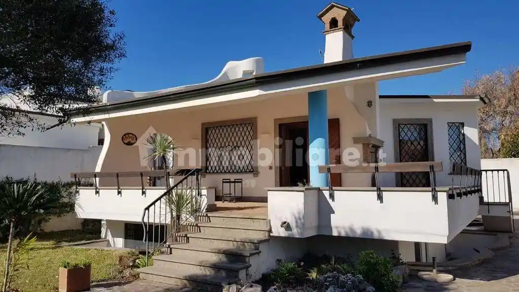 Villa in affitto a Fiumicino