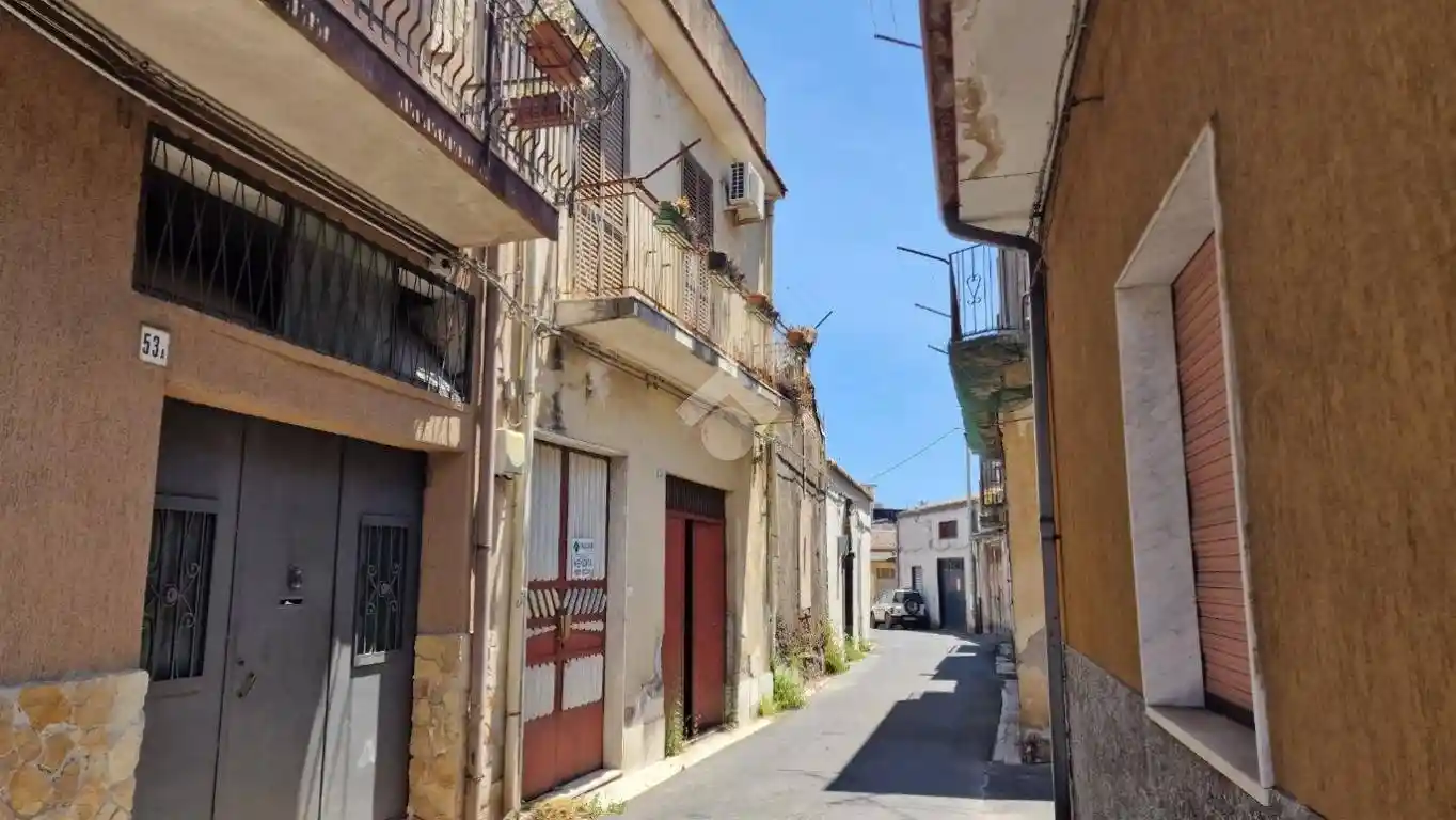 Rustico - Casale in vendita a Aci Sant'Antonio