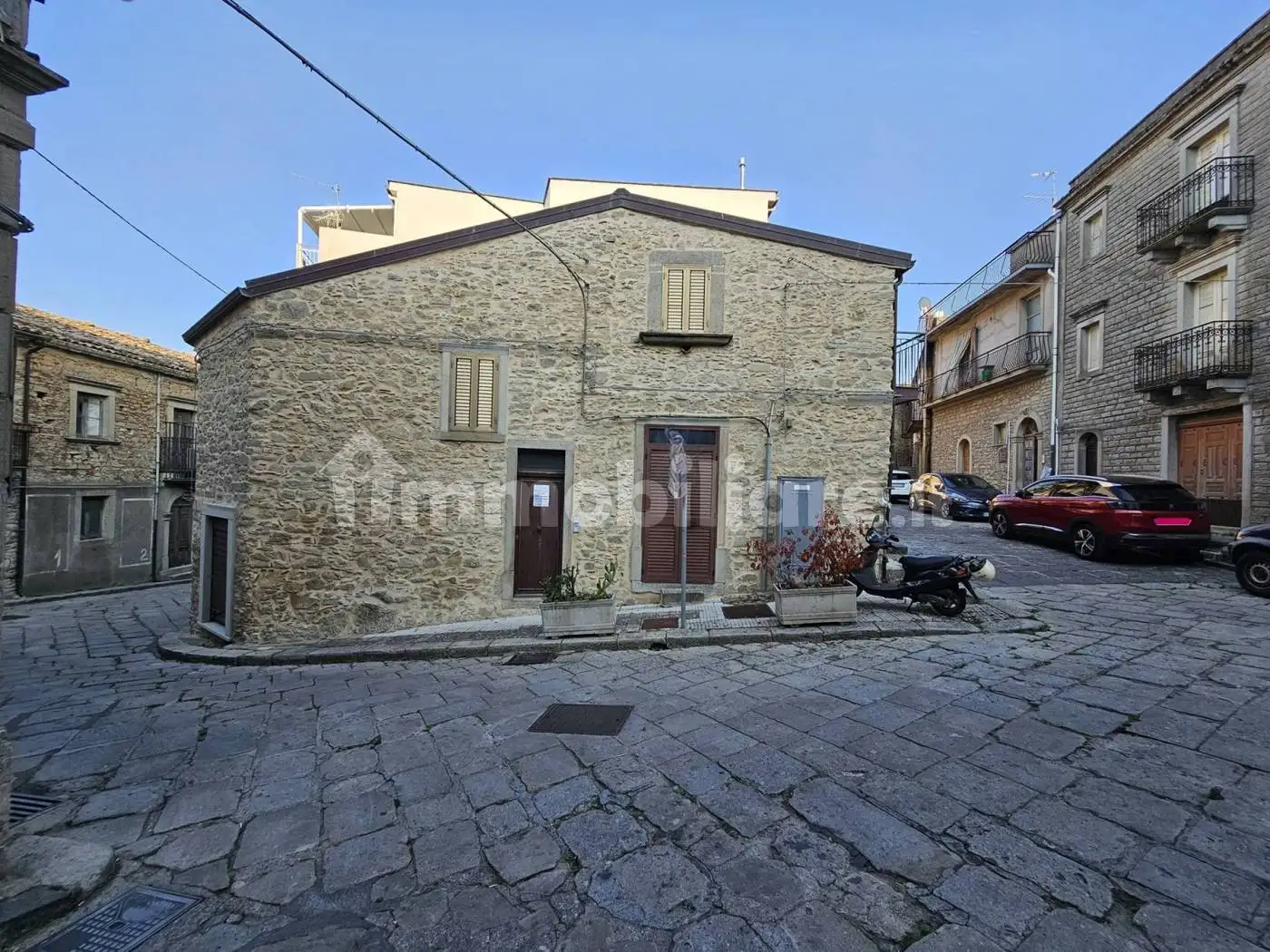 Casa indipendente in vendita a Montalbano Elicona