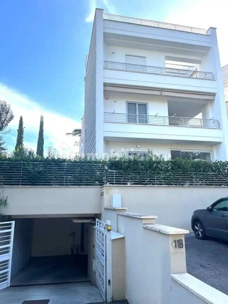 Trilocale via di Valle Alessandra 11, Torre Gaia, Roma - foto 2