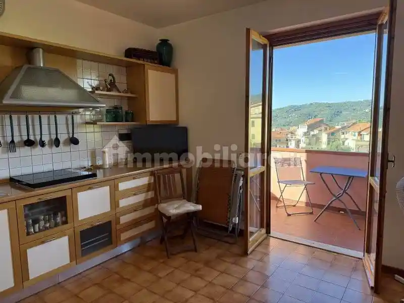 Appartamento in vendita a Civezza