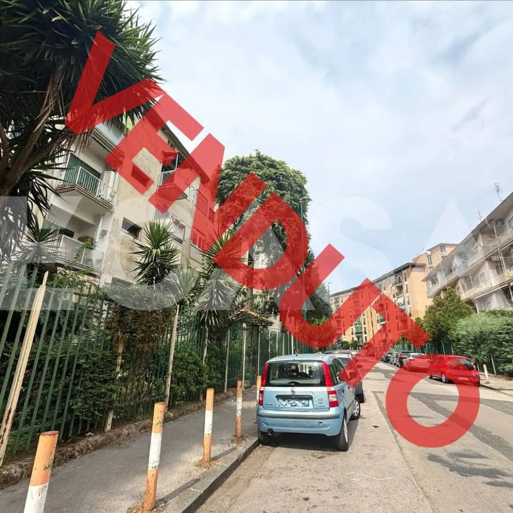 Appartamento in vendita a Napoli