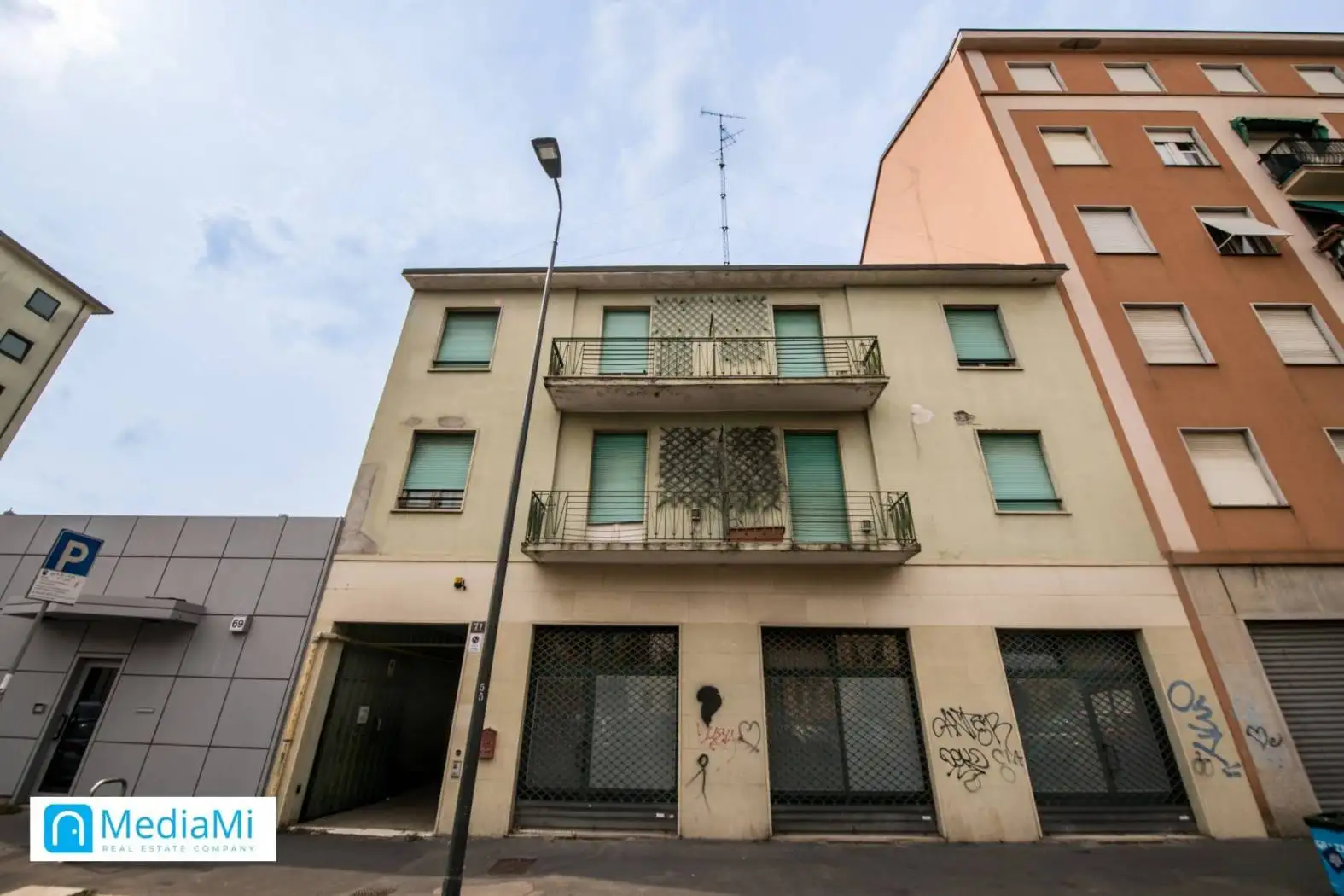 Building in vendita a Milan