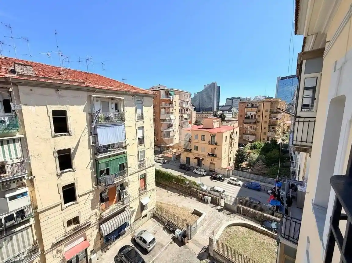 Appartamento in vendita a Napoli