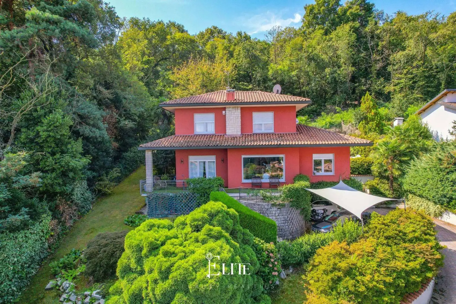 Villa in vendita a Ranco