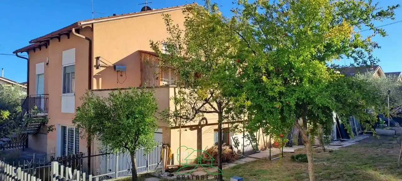 Villa in vendita a Colli al Metauro