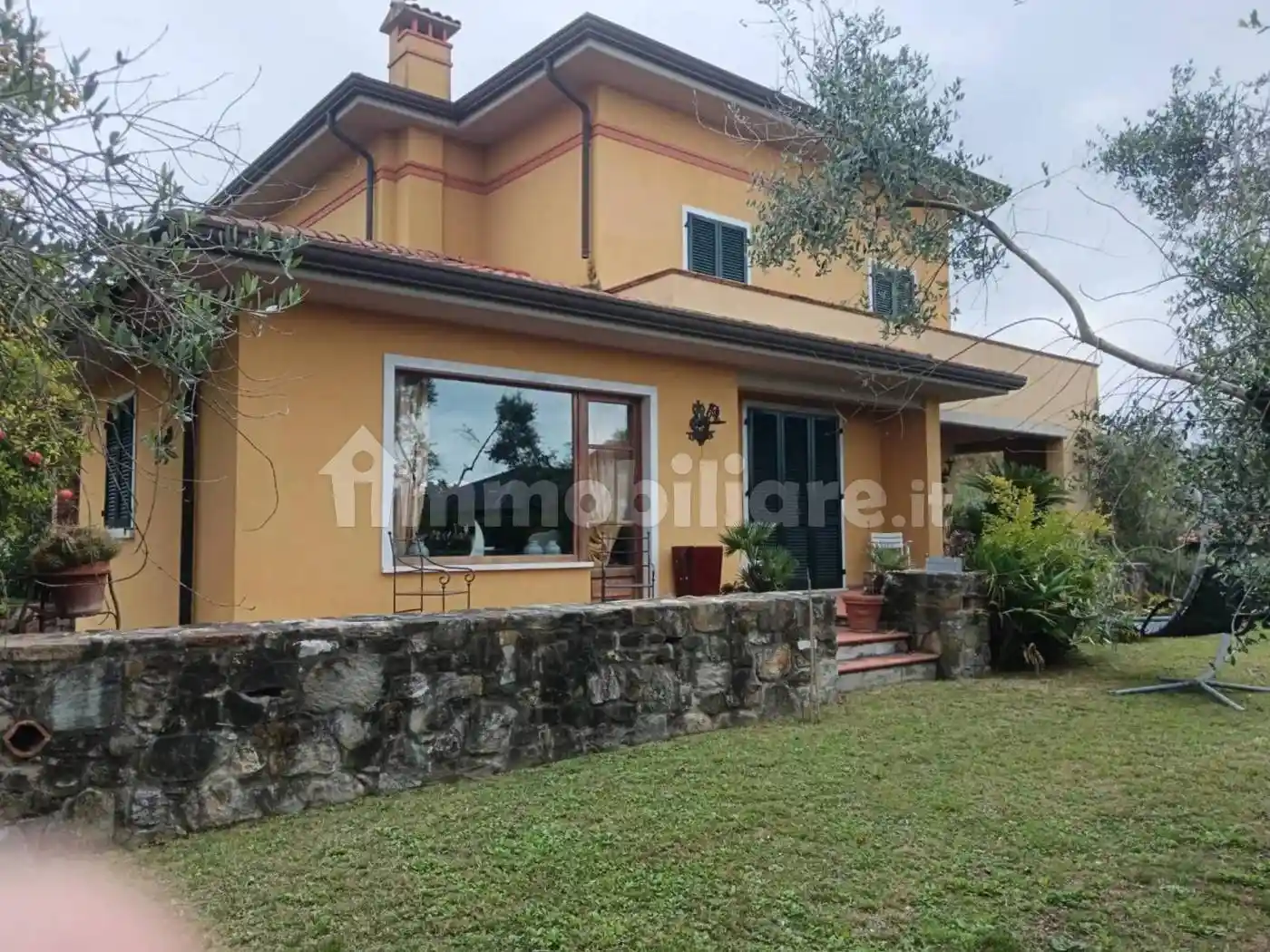 Villa in vendita a Carrara