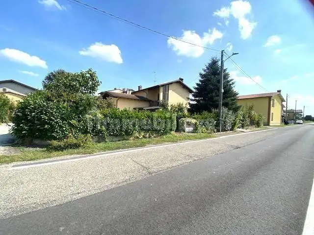 Casa indipendente in vendita a Verrua Po