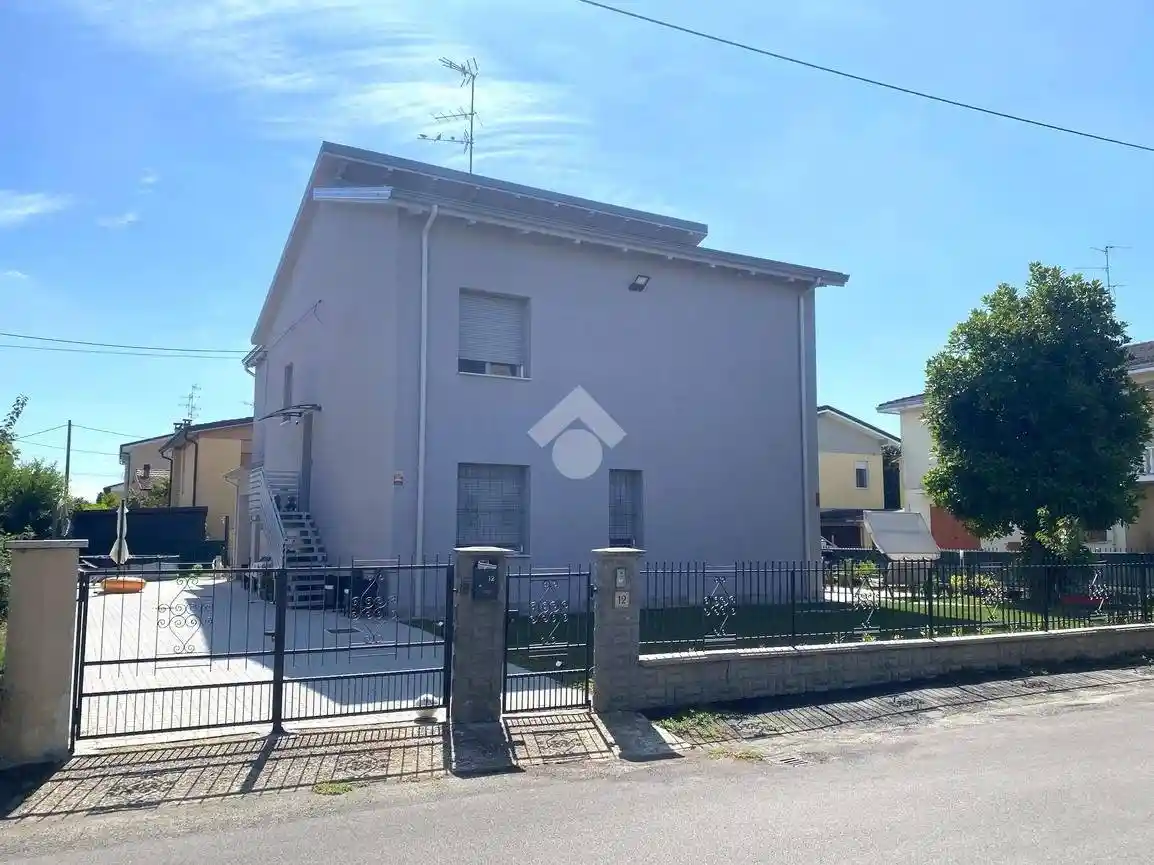 Casa indipendente in vendita a Mirandola