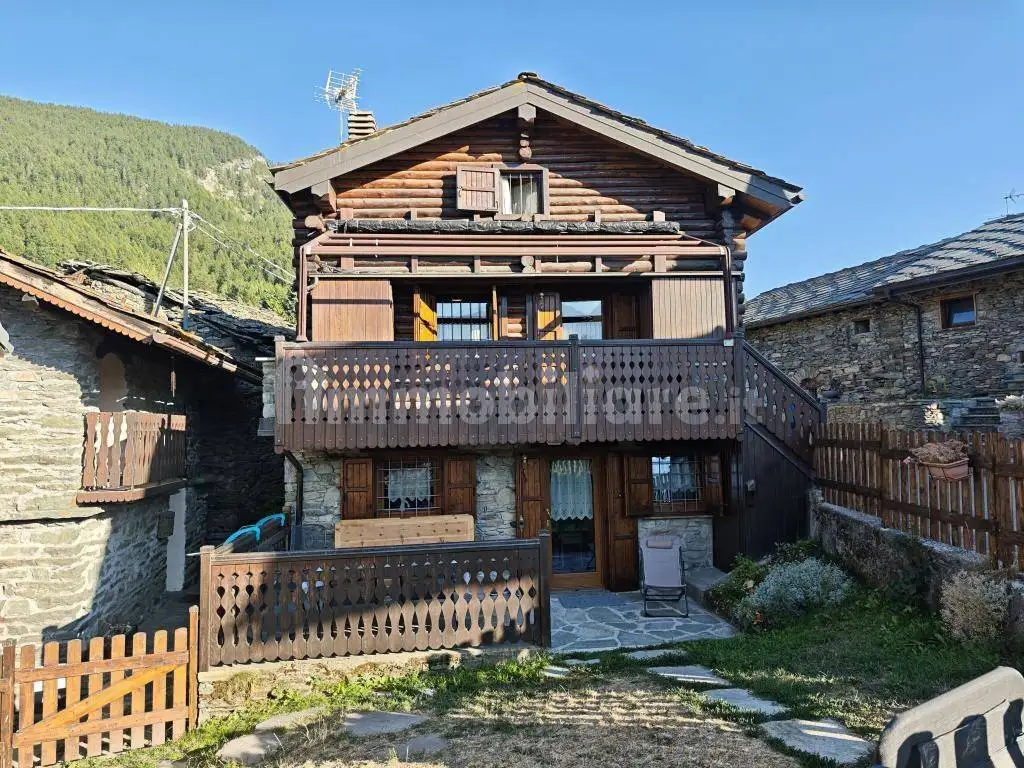 Appartamento in vendita a Antey-Saint-Andrè