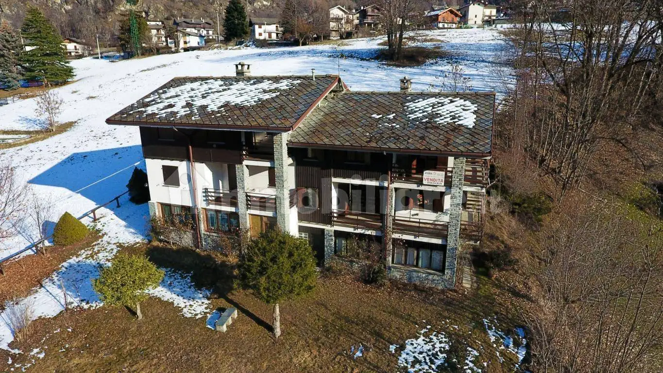 Appartamento in vendita a Antey-Saint-Andrè