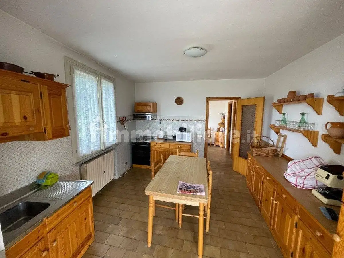 Trilocale buono stato, secondo piano, Centro, Casina - foto 3