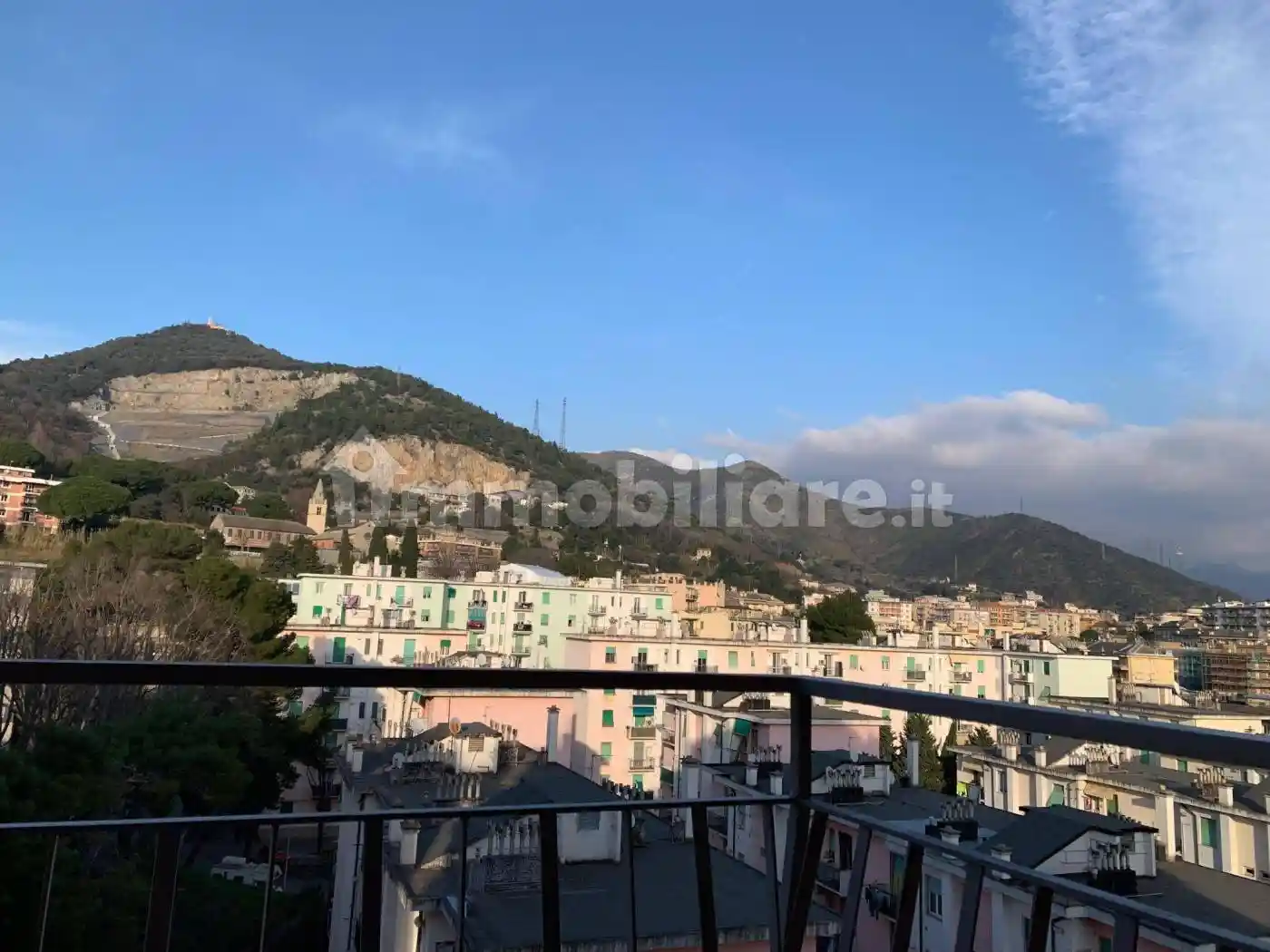 Appartamento in vendita a Genova